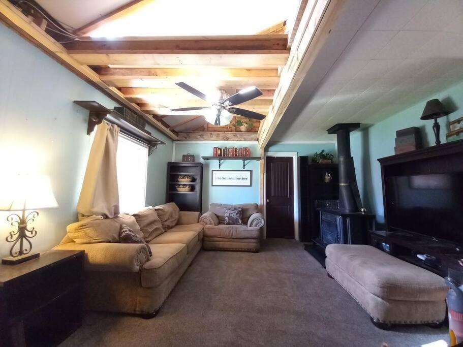 The Goulding Cottage And Farm - 4 Beds, 3 Baths Henrieville Bagian luar foto